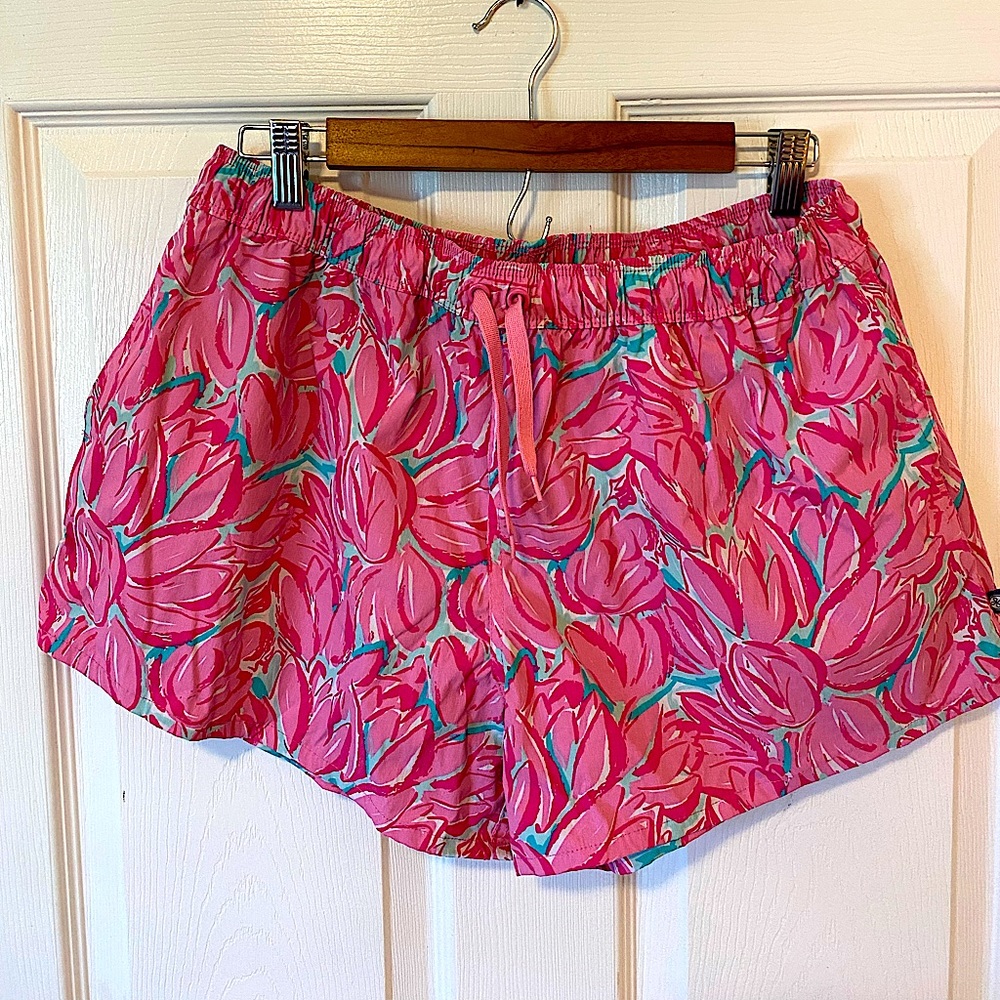 Pink floral athletic shorts lauren james Large